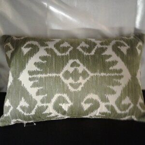 New! Beautiful Green & White Ikat Pillows (2)